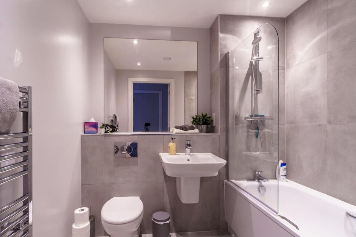 Fantastic 3 Bedroom Manchester Apartment Eksteriør bilde